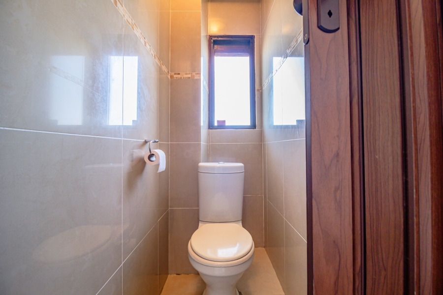 2 Bedroom Property for Sale in Claremont Western Cape